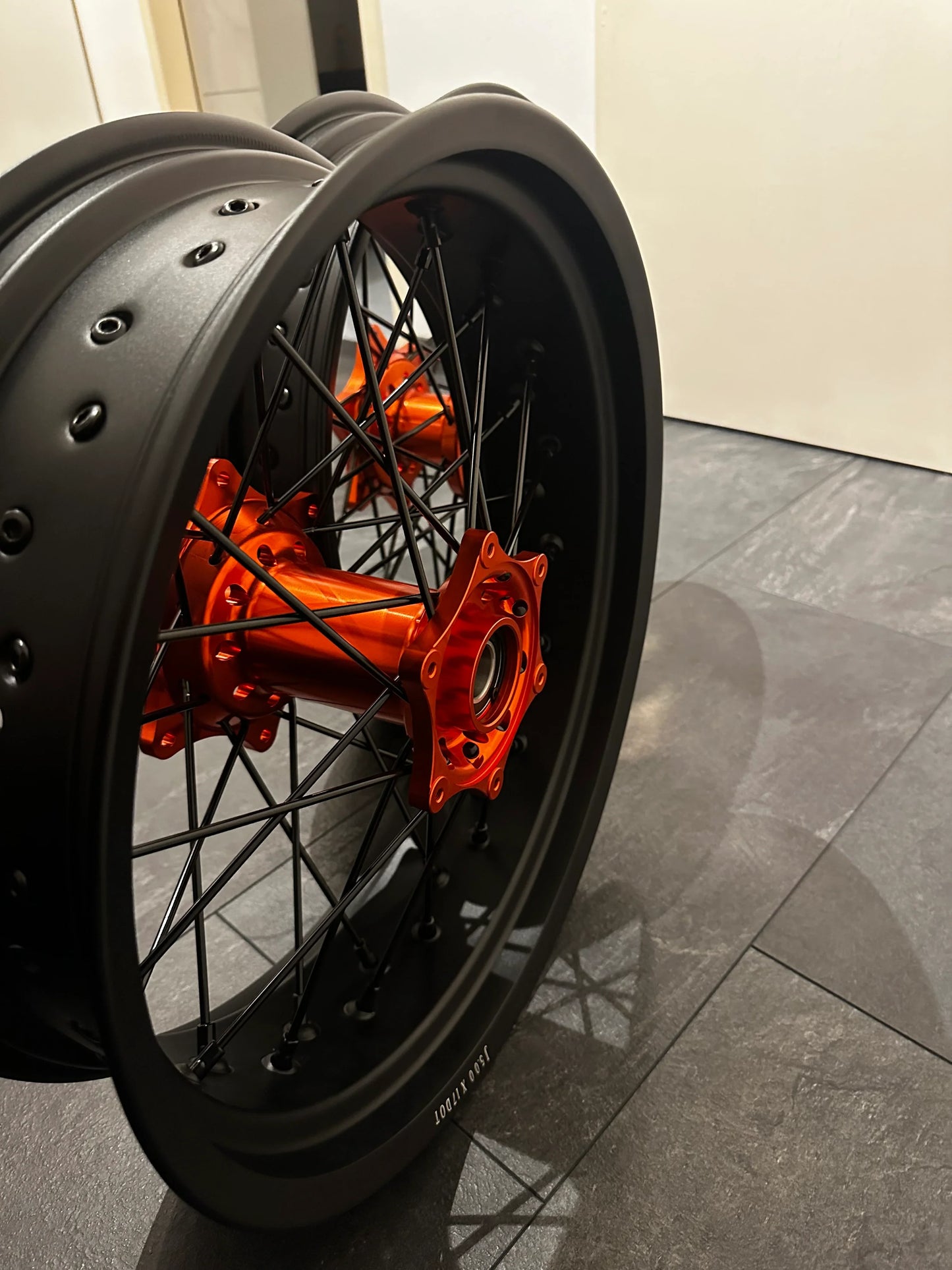 Supermoto Felgensatz Schwarz/ Orange - SMParts