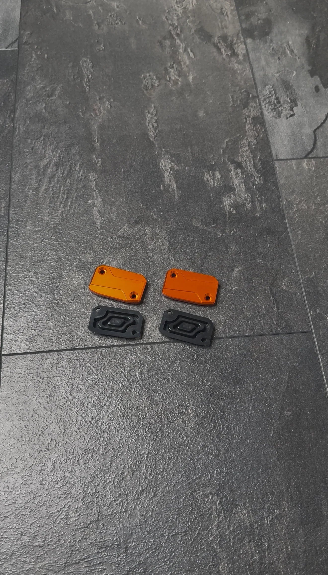 Brems - Kupplungsbehälter Abdeckung CNC eloxiert - SMParts