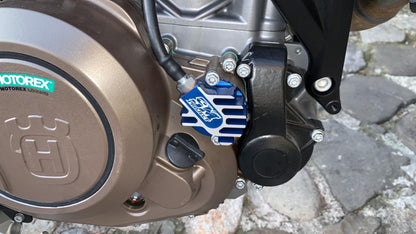 SM Project Ölfilterdeckel mit Kühlrippen – rechts KTM 690 / Husqvarna 701 / GasGas 700