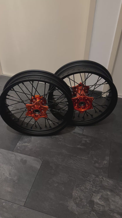 Supermoto Felgensatz Schwarz/ Orange