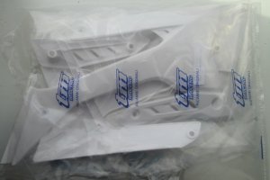 TM Racing 67270.15 – weiße Kühlerverkleidungen links und rechts